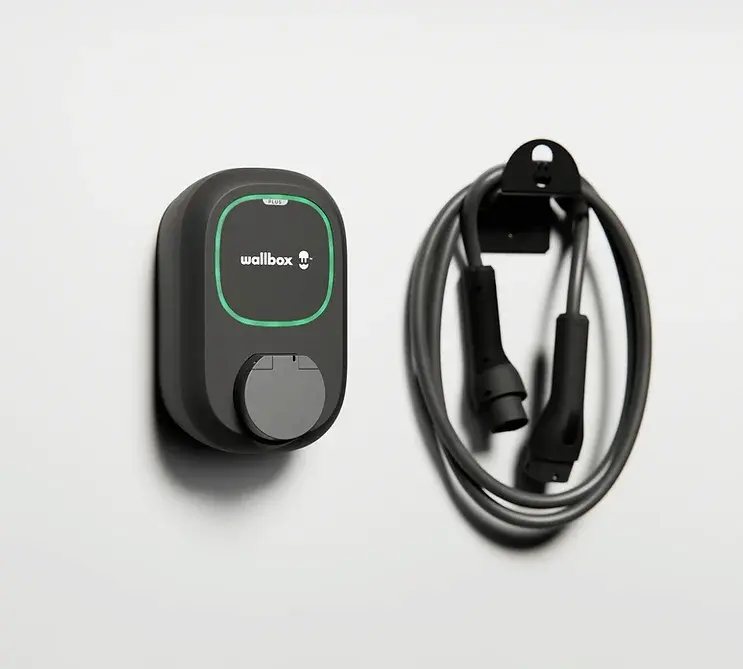 Cargador eléctrico Wallbox Plus Socket​